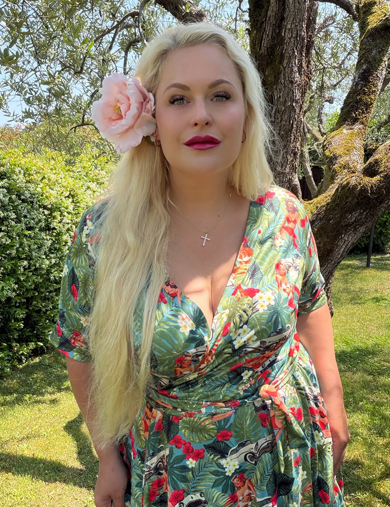 Meike Mueller Shooting Dolly And Dotty7